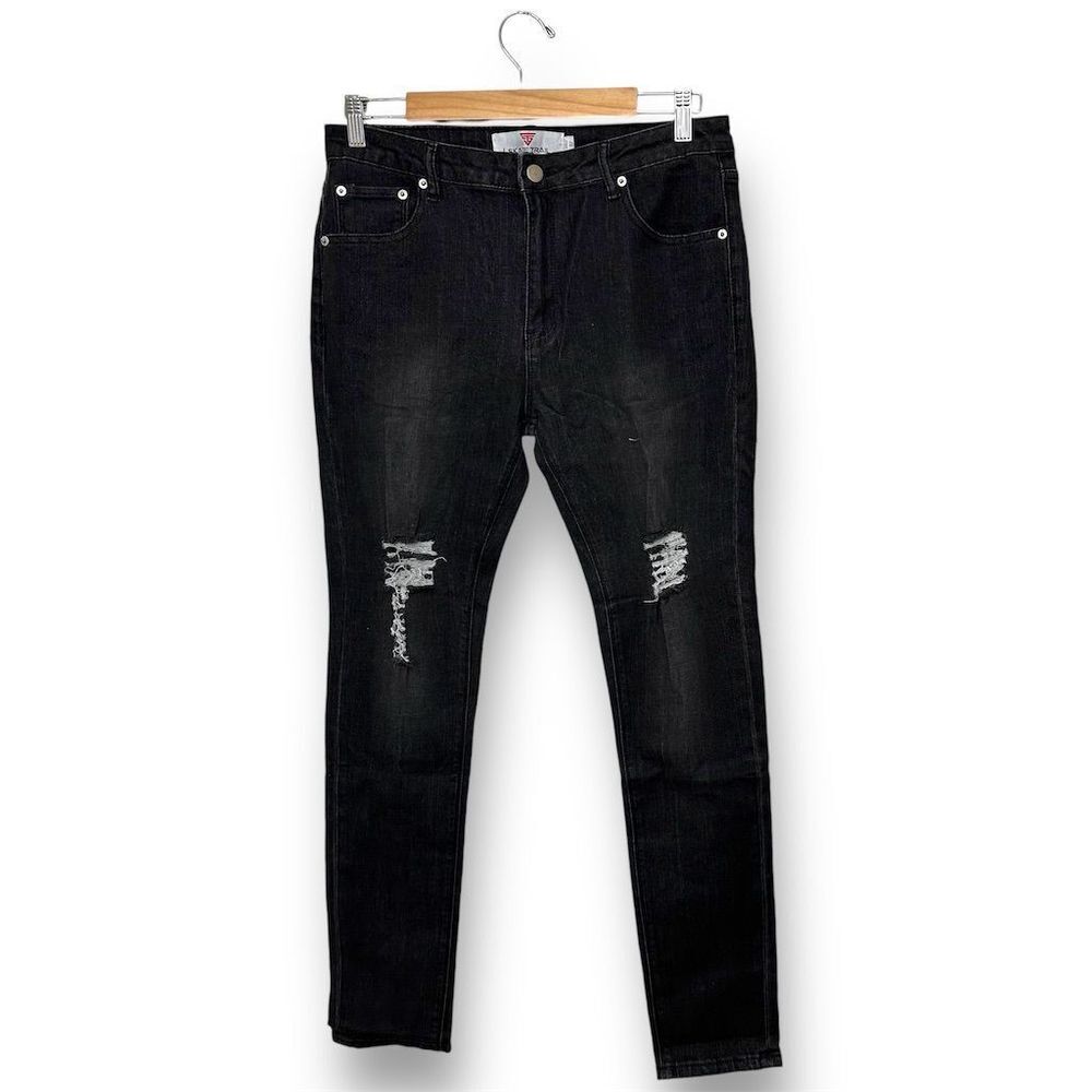 NWOT Skate Trail Men's Dark Gray Distressed Straight Jeans Size 32 Inseam 30